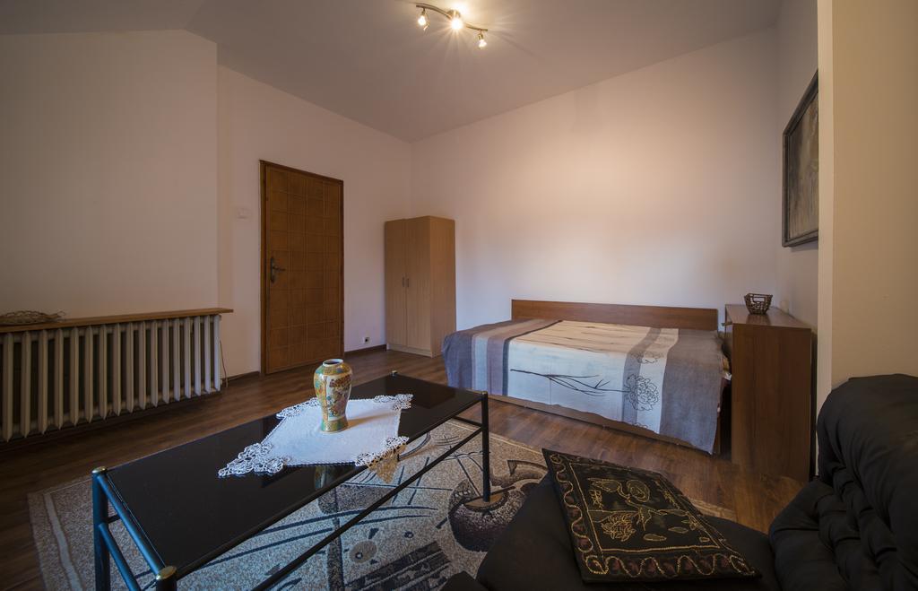 Sunny Apartment Sofia Eksteriør billede